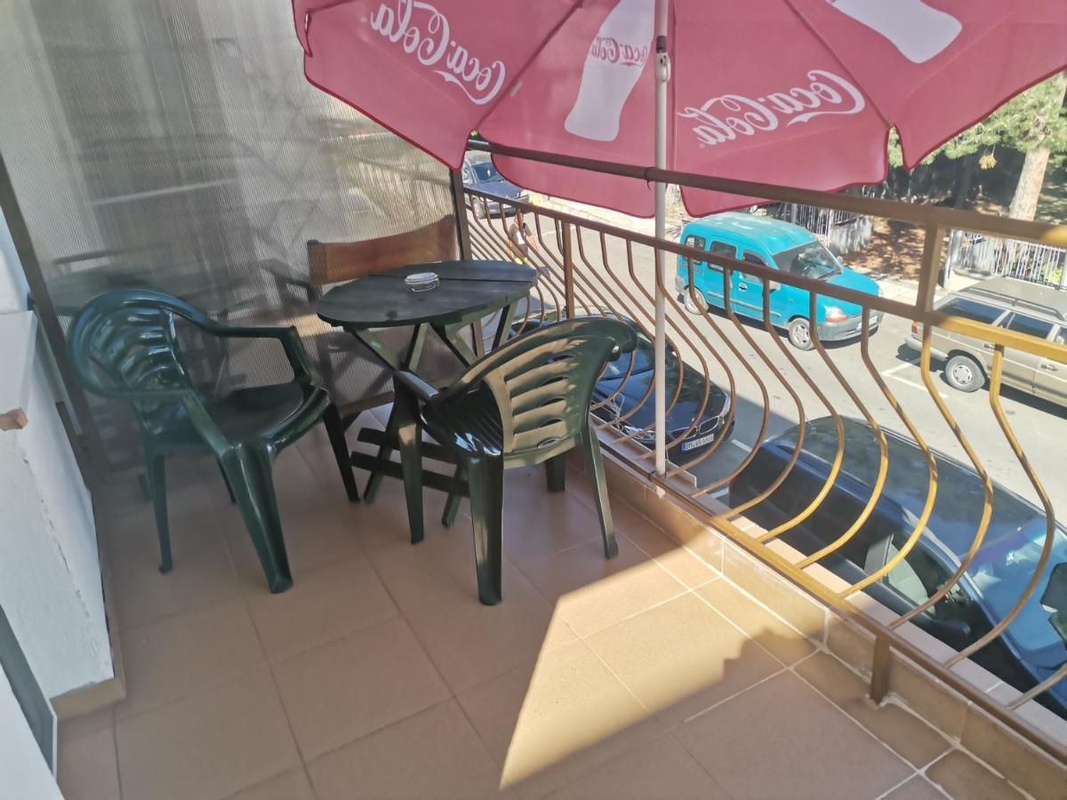 קיטן Kazlarov Guest House מראה חיצוני תמונה