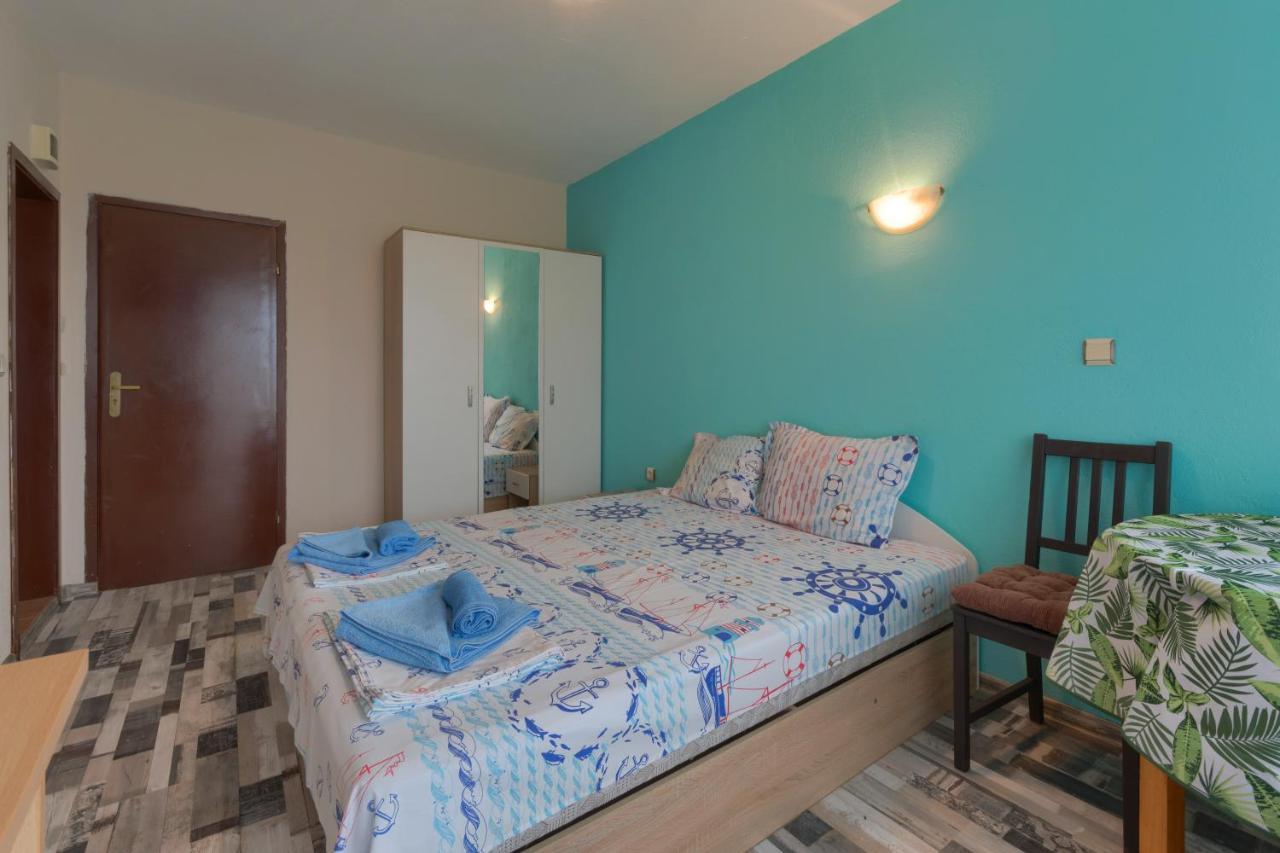 קיטן Kazlarov Guest House מראה חיצוני תמונה