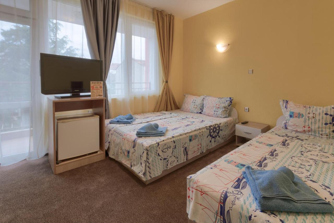 קיטן Kazlarov Guest House מראה חיצוני תמונה