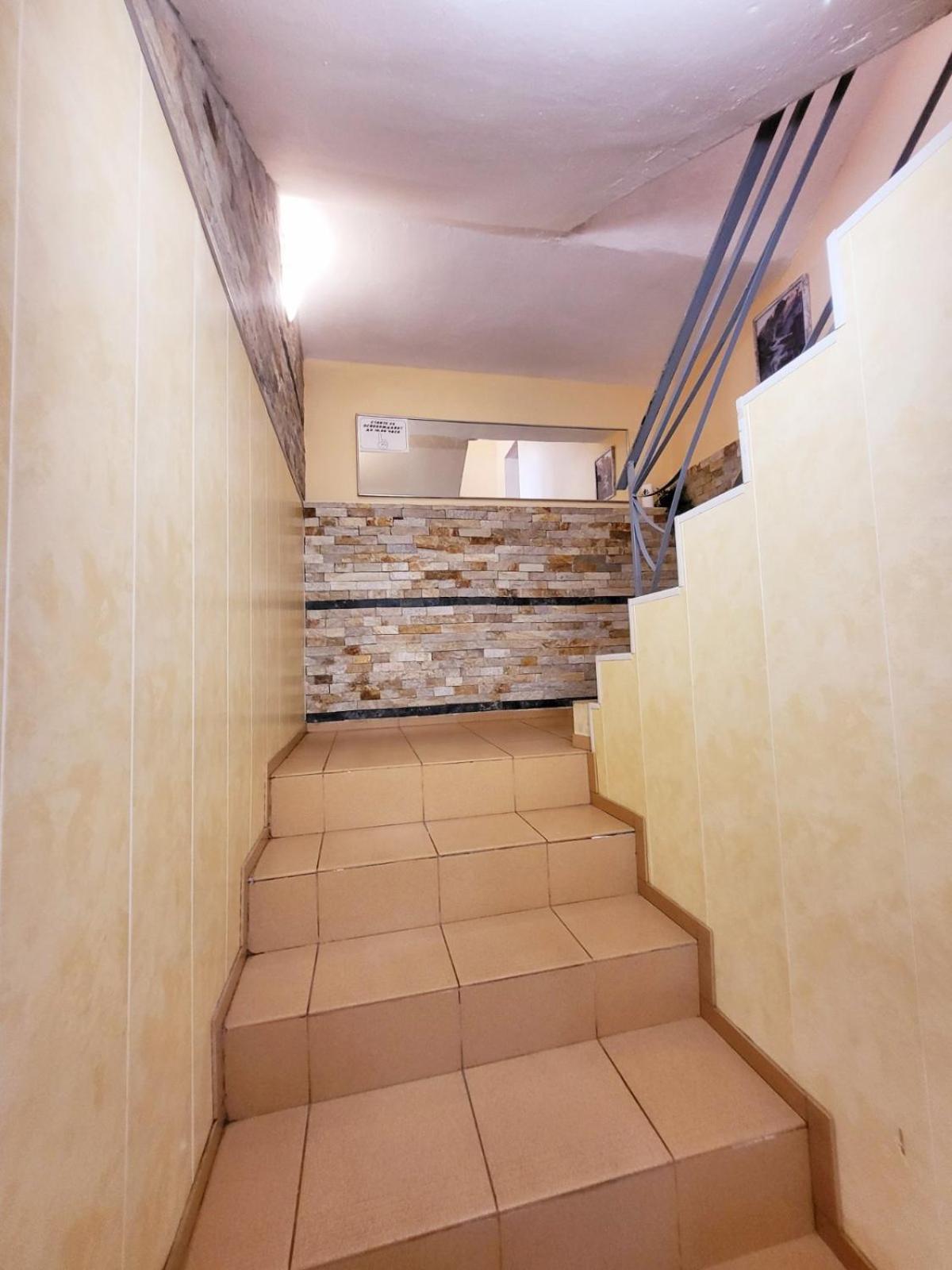 קיטן Kazlarov Guest House מראה חיצוני תמונה