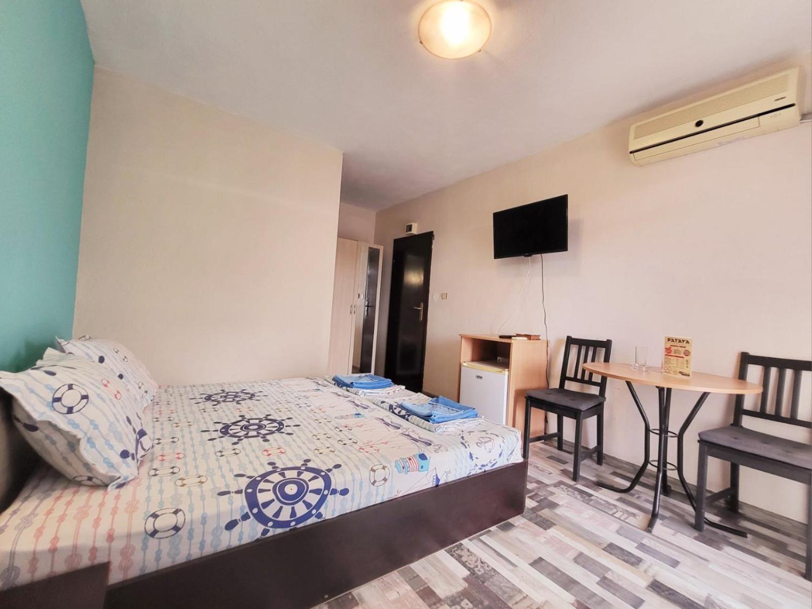 קיטן Kazlarov Guest House מראה חיצוני תמונה