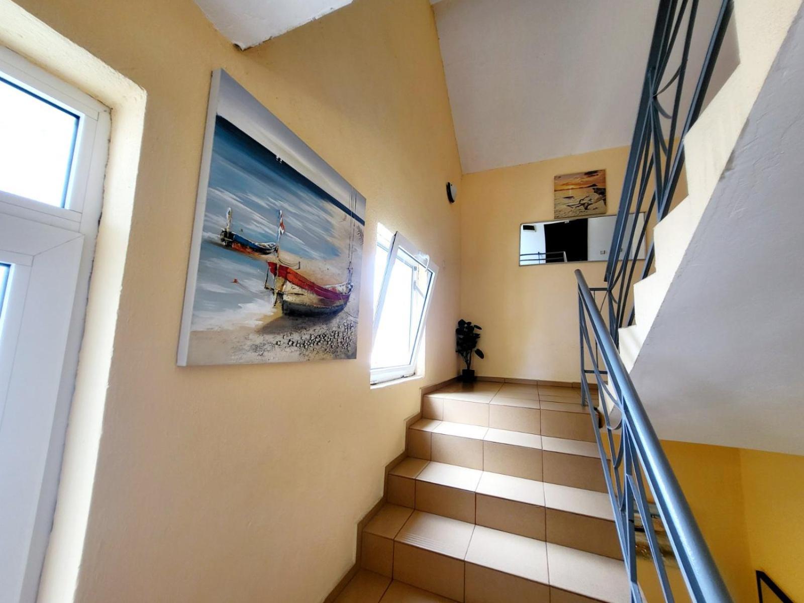 קיטן Kazlarov Guest House מראה חיצוני תמונה