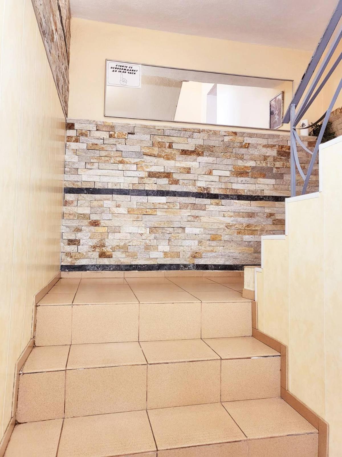 קיטן Kazlarov Guest House מראה חיצוני תמונה